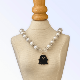My Fa-BOO-Lous Pearl Ghost Necklace (Color: Black, size: small)